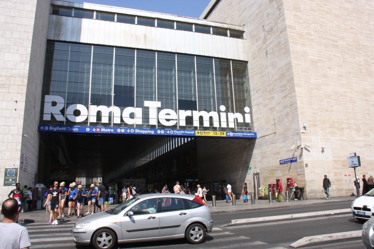 Roma Castle Termini Hotel Exterior photo